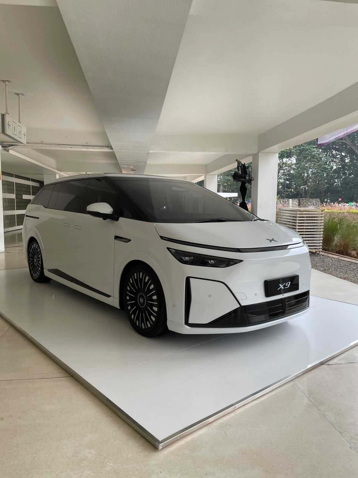 All New XPENG X9 Pro foto 5